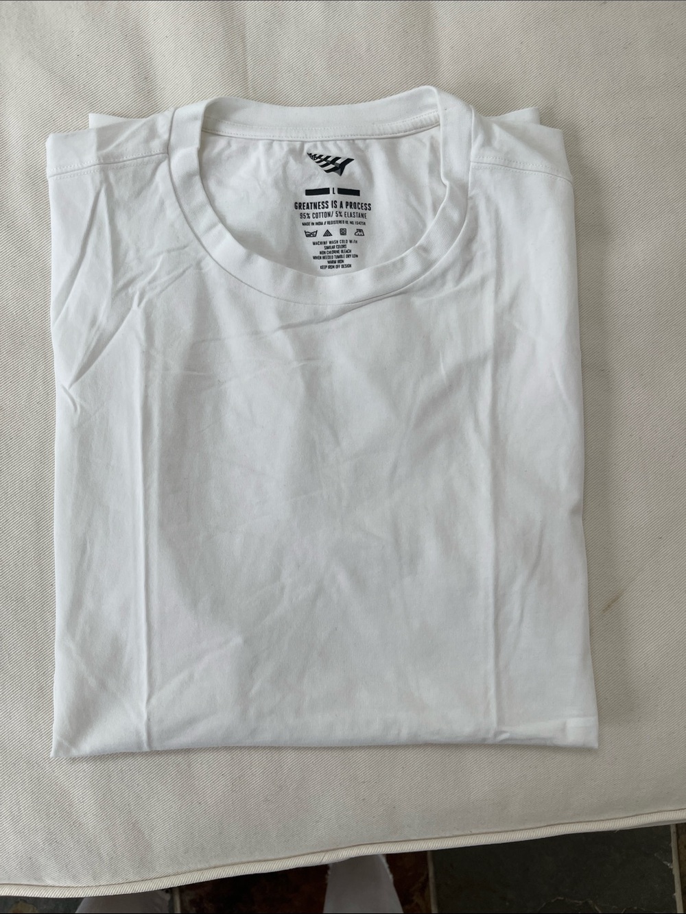 Paper Planes white tee- set of 6